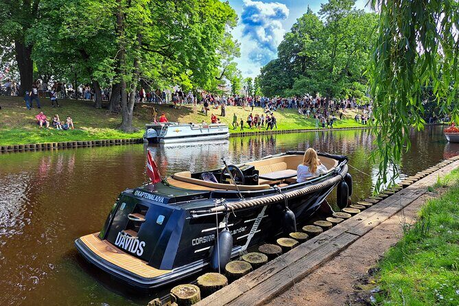 Private Boat Tour experience in Riga (City Canal and Daugava) - Key Points