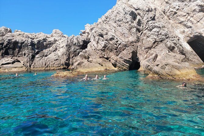 Private boat tour- explore the islands, find hidden caves and try snorkelling - Who Should Book This Tour?