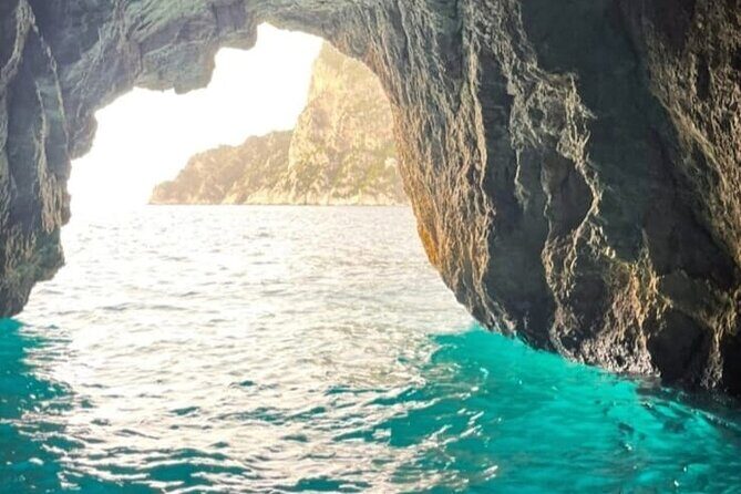 Private Boat Tour from Sorrento to Isle of Capri - A personal take on the Sorrento to Capri boat tour