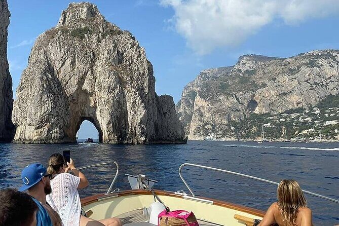 Private Boat Tour from Sorrento to Isle of Capri - FAQ