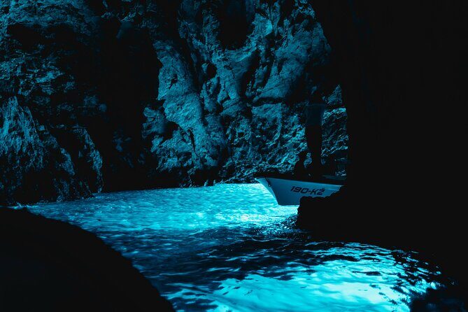 Private Boat Tour Hvar Brac and Pakleni islands - FAQ