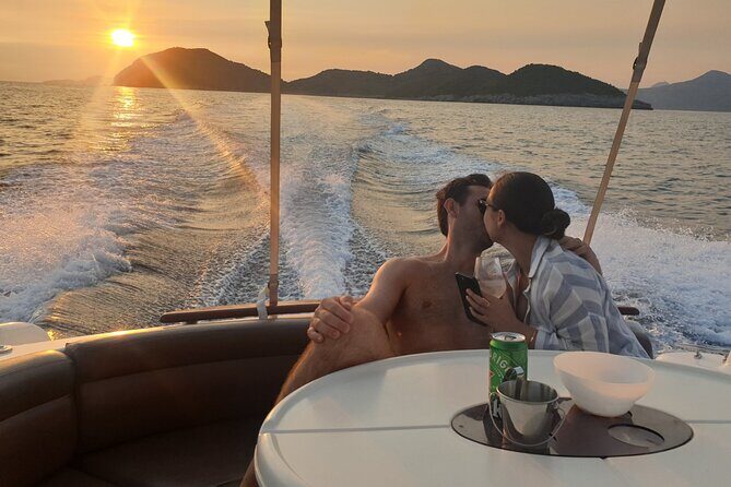 Private Boat Tour in the Elaphiti Islands - Exploring the Private Boat Tour in the Elaphiti Islands