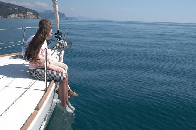 PRIVATE BOAT TOUR Lisbon - A Deep Dive into the Experience