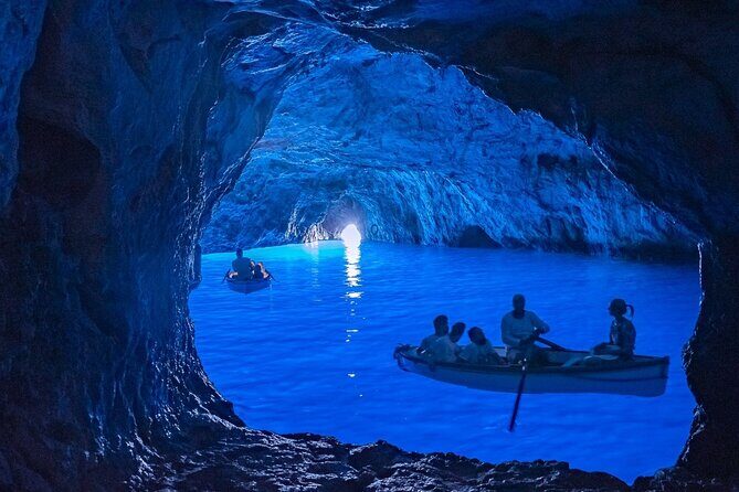 Private Boat Tour of Capri and the Blue Grotto in One Day - An Immersive Day on the Water: Private Tour of Capri and the Blue Grotto