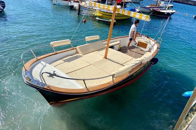 Private boat tour of Capri (relaxation tour three hours) - The Sum Up
