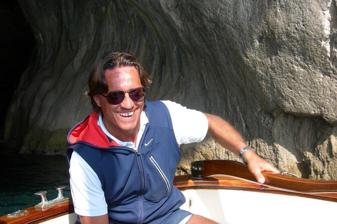 Private boat tour of Capri (relaxation tour three hours) - FAQ