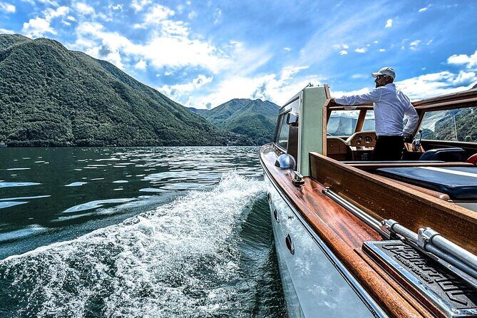 Private Boat Tour on Lake Como - A Private Boat Tour on Lake Como: An Elegant Waterway Escape