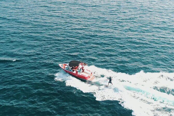Private Boat Tour on Super Air Nautique 210 - FAQ