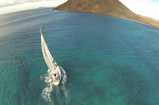 Private Boat Tour to Lobos Island from Corralejo - Key Points