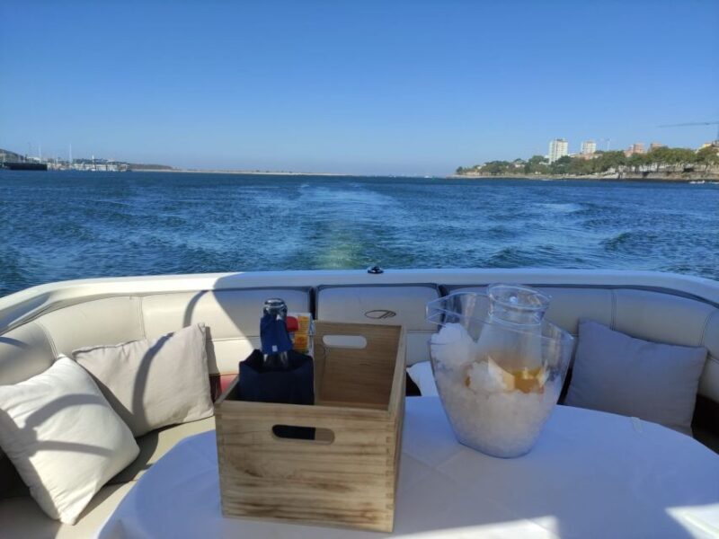 Private Boat Tour to Ponte D. Luís 1h, group price up to 6px - Detailed Breakdown of the Tour