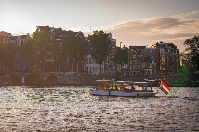 Private Boat Tours Amsterdam & welcome drink Amsterdam canals - Who Is This Tour Best Suited For?