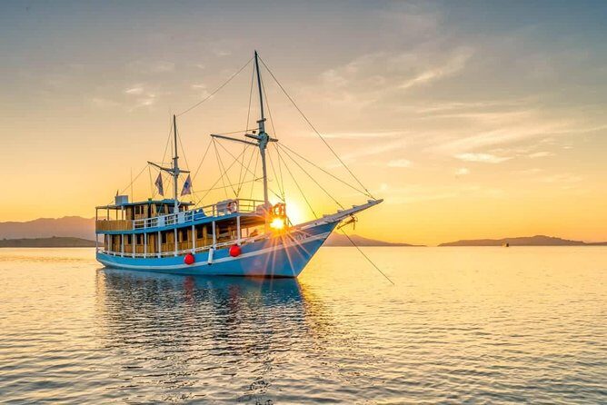 Private boat trip Komodo 2 or more person for 3 days 2 nights, Kelor, Rinca... - Exploring the 3-Day Komodo Boat Trip: An In-Depth Review