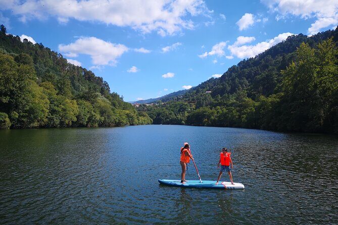 Private boat trip with lunch in a typical restaurant - An in-depth look at this Douro River adventure