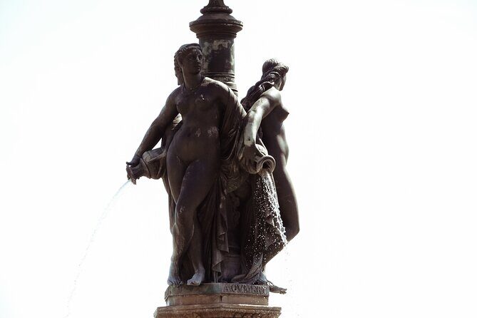 Private Bordeaux History Tour with a glass of Bordeaux wine. - Hidden Gems: Passage Sarget and Place du Chapelet