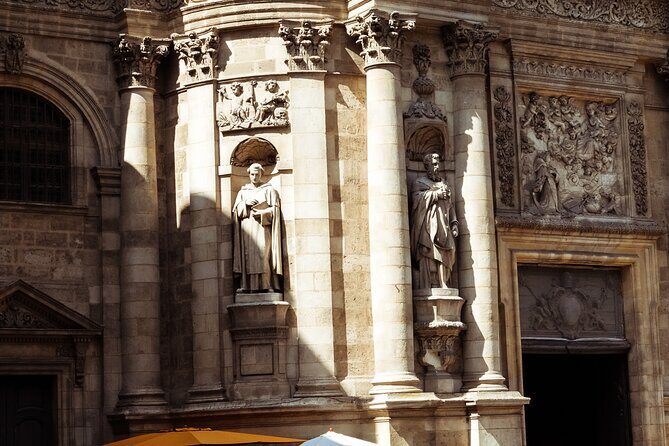 Private Bordeaux History Tour with a glass of Bordeaux wine. - The Civic and Cultural Heart: Allées de Tourny and Monument aux Girondins