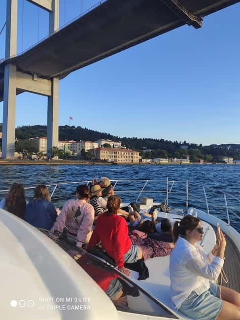 Private Bosphorus Yacht with Local Guide and Snacks - A Sunset Cruise on the Bosphorus: A Closer Look at This Private Yacht Experience