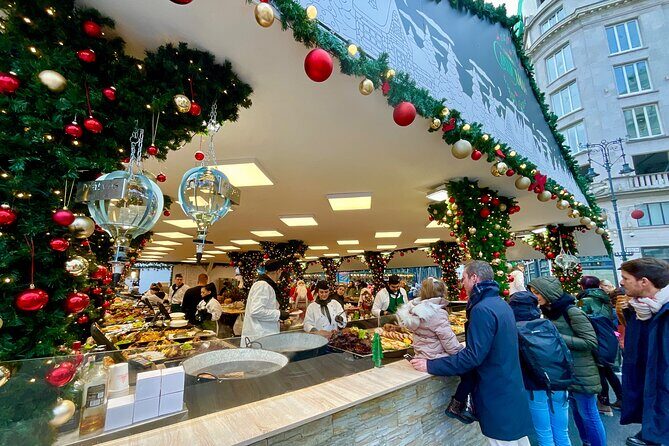 Private Budapest Christmas Market Tour with Chimney Cake & Mulled Wine - Who Should Consider This Tour?