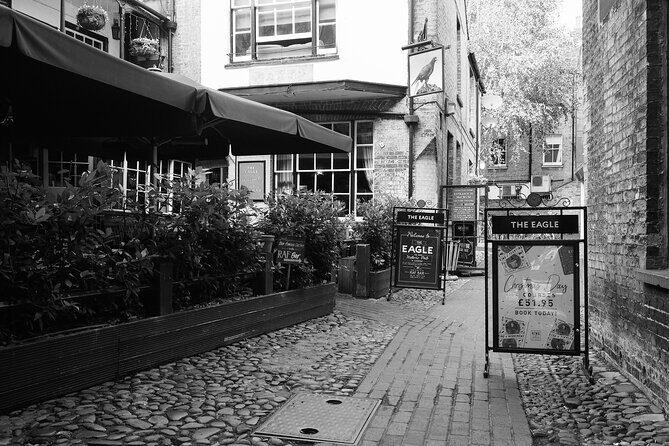 Private | Cambridge University Ghost Tour Led By University Alumni - A Closer Look at the Cambridge Ghost Tour Experience