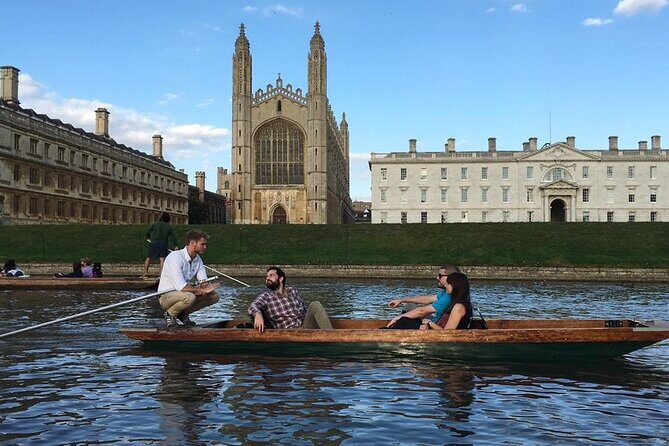 Private | Cambridge University Punting Tour - Exploring Cambridge’s Most Famous Colleges and Bridges