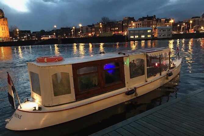 Private canal cruise on small historic boat - Who Should Book This Tour?