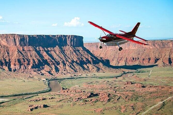 Private Canyonlands and Arches National Parks Combo Air Tour - A Detailed Look at the Experience