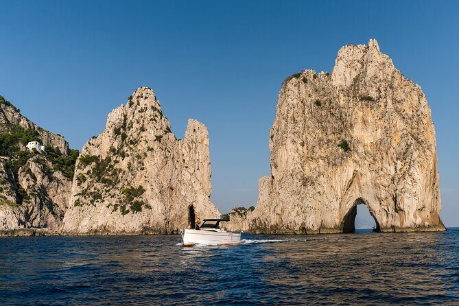 Private Capri Boat Tour in a Luxury Gozzo Apreamare 35ft - Experience the Beauty of Capri on a Private Luxury Gozzo Boat