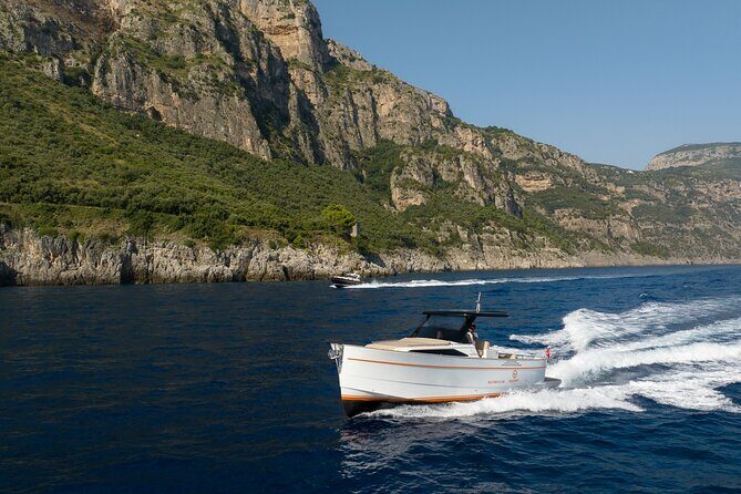 Private Capri Boat Tour in a Luxury Gozzo Apreamare 35ft - Key Points