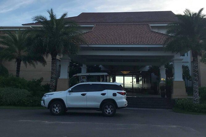 Private Car from Hue To Hoi an with English Speaking Driver - Exploring the Hue to Hoi An Private Transfer