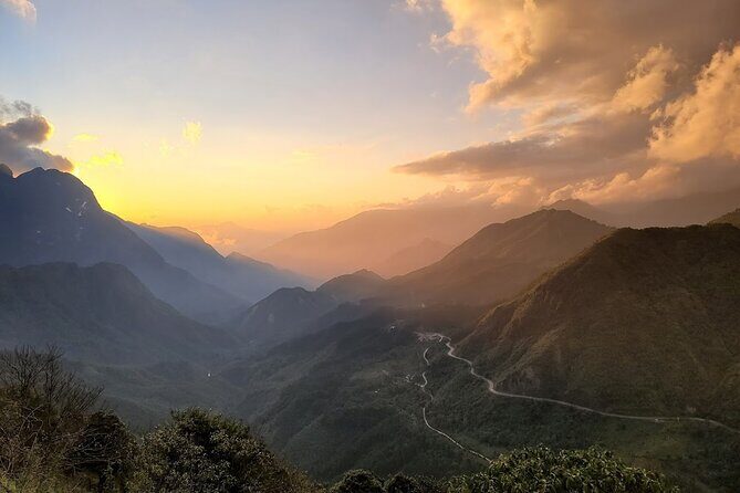 Private Car Tour to Lonely Tree, Heavens Gate and Glass Bridge - The Experience of the Guide