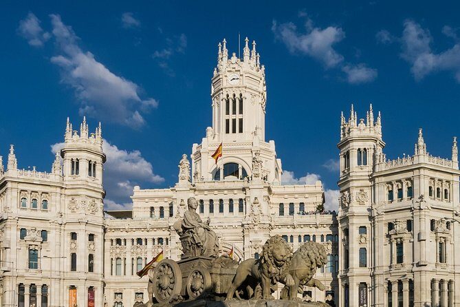 Private Car Transfer from Lisbon to Madrid with 2 hours for sightseeing - A Comfortable & Personalized Journey from Lisbon to Madrid