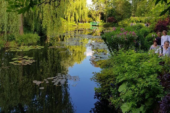 Private Car Trip to Giverny Garden from Paris - Exploring Giverny: The Heart of the Experience