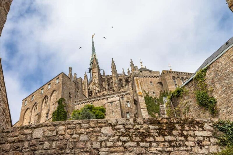 Private Car with Chauffeur Luxury Tour, Le Mont Saint Michel - Key Points