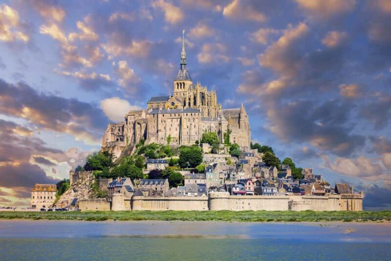 Private Car with Chauffeur Luxury Tour, Le Mont Saint Michel - Exploring the Details of the Luxury Private Tour