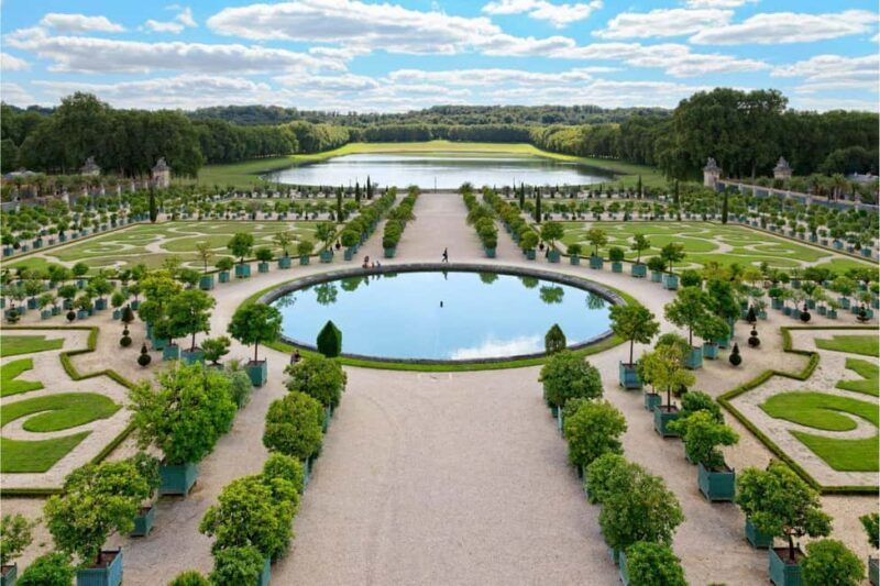 Private Car with Driver Luxury Tour to Château de Versailles - What Travelers Say