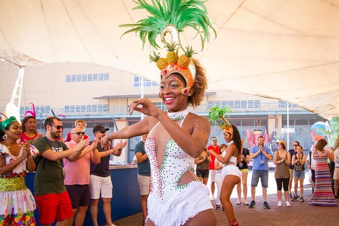 Private Carnaval Experience with Pickup: Carnival backstage, Drink, Samba & more - FAQs