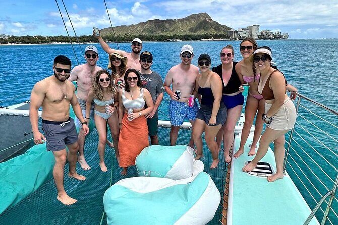 Private Catamaran Charter in Waikiki (1-6 Guests) - FAQs