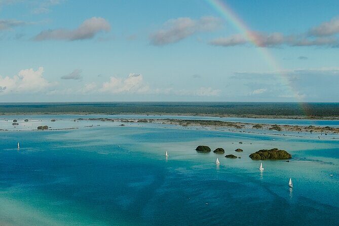 Private catamaran in Bacalar with Drinks, Guacamole and Photos. - Final Word