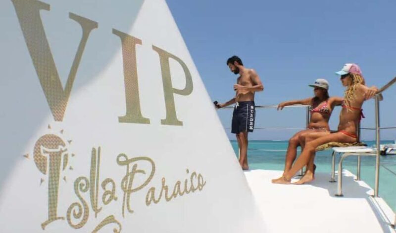 Private: Catamaran Journey to Cayo Arena with Gourmet Lunch - FAQ