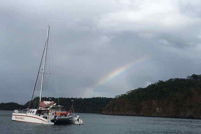 Private Catamaran Tour on Marlin del Rey - Key Points