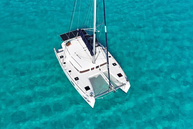 Private Catamaran Tour to Isla Mujeres - Private Catamaran Tour to Isla Mujeres: A Personalized Day on the Water