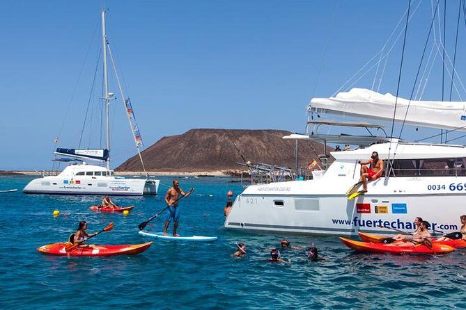 Private Catamaran trips to Lobos Island in Lagoon 400 - Discovering the Fuerteventura Waters: A Detailed Review