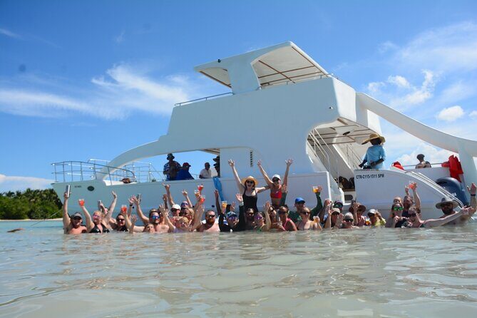 Private Catamaran with Sound system, Slide, Open bar & Snorkeling - Key Points