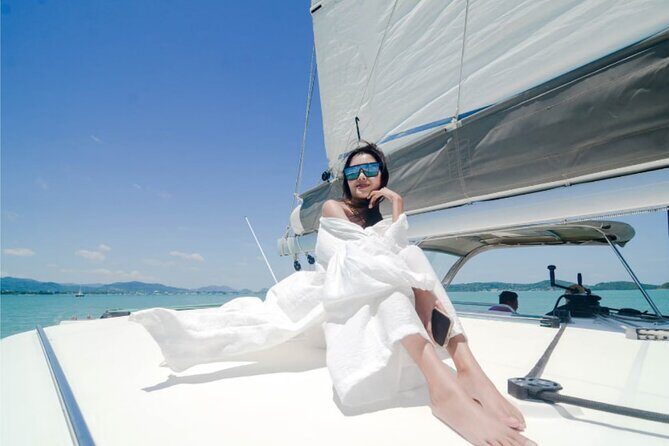 Private Catamaran Yacht to Maiton and Coral with sunset cruise - Key Points