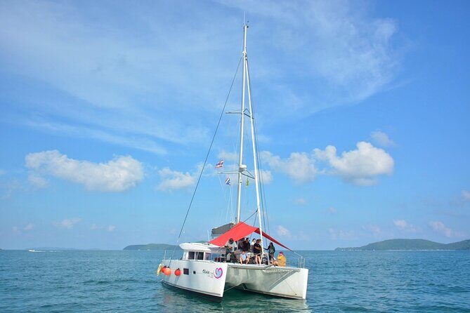 Private Catamaran Yacht to Maiton and Coral with sunset cruise - FAQ