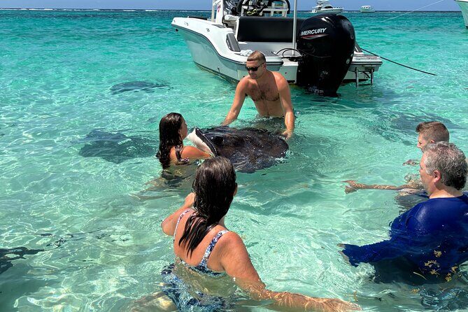 Private Charter for Stingray city - An In-Depth Look at Your Private Stingray Adventure