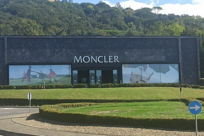 Private Chauffeur for shopping to "The Mall" and Prada Outlet (Space) - Who Will Love This Tour?