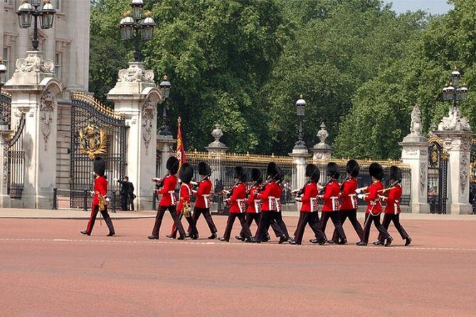 Private Chauffeured Minivan at Your Disposal in London for 4 Hours - Frequently Asked Questions
