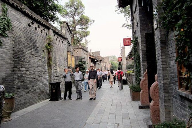 Private Chengdu Day Tour: Giant Pandas and Jinsha Site Museum - Authentic Experiences and Highlights from Reviews