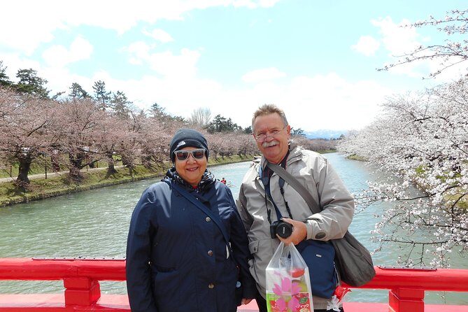 Private Cherry Blossom Tour in Hirosaki with a Local Guide - Key Points