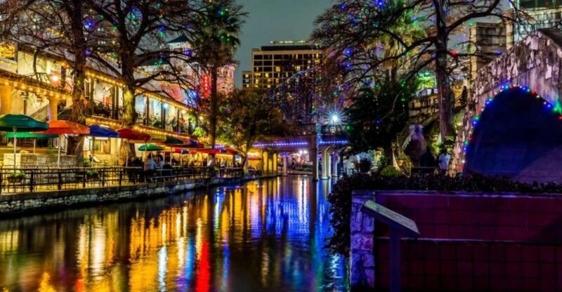 Private Christmas Stroll: San Antonios Festive Gems - Exploring San Antonio’s Christmas Splendor in Comfort and Style